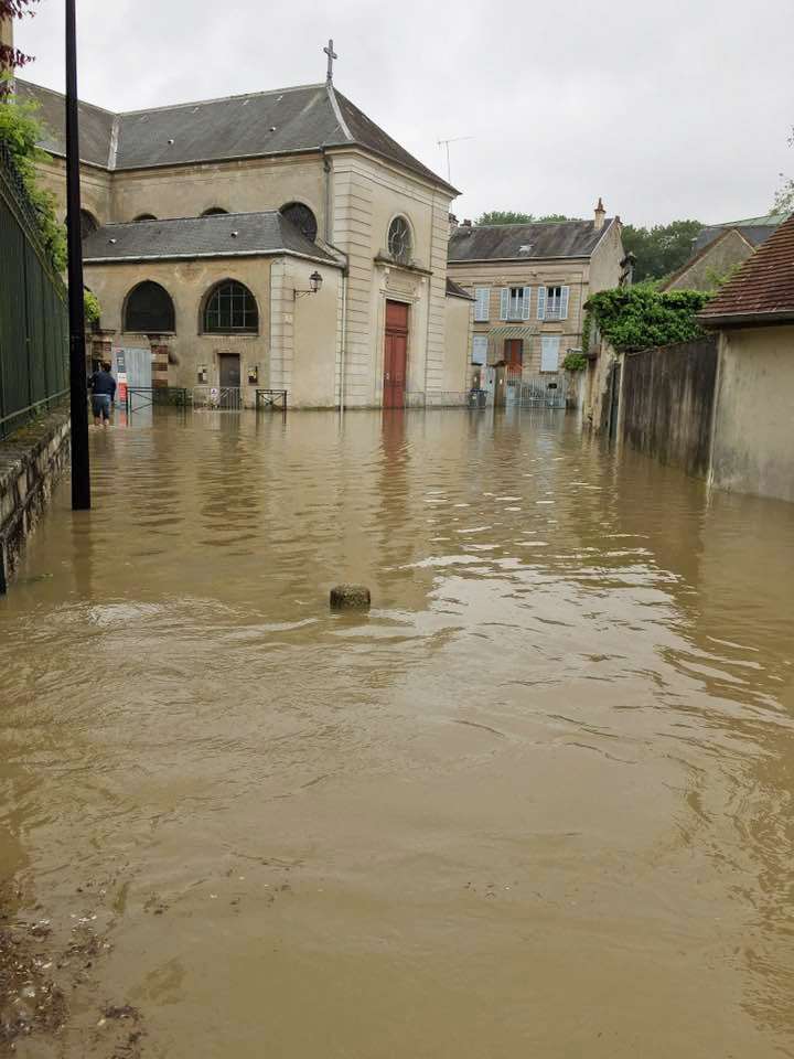 Crécy église inondations